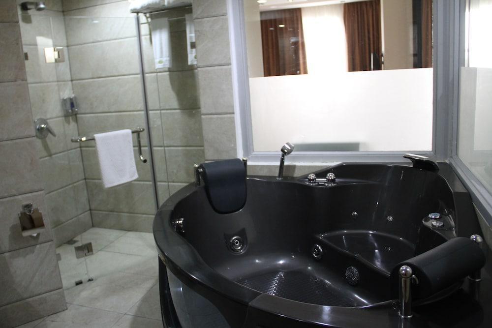 City Center Hotel Mawalih Kültér fotó