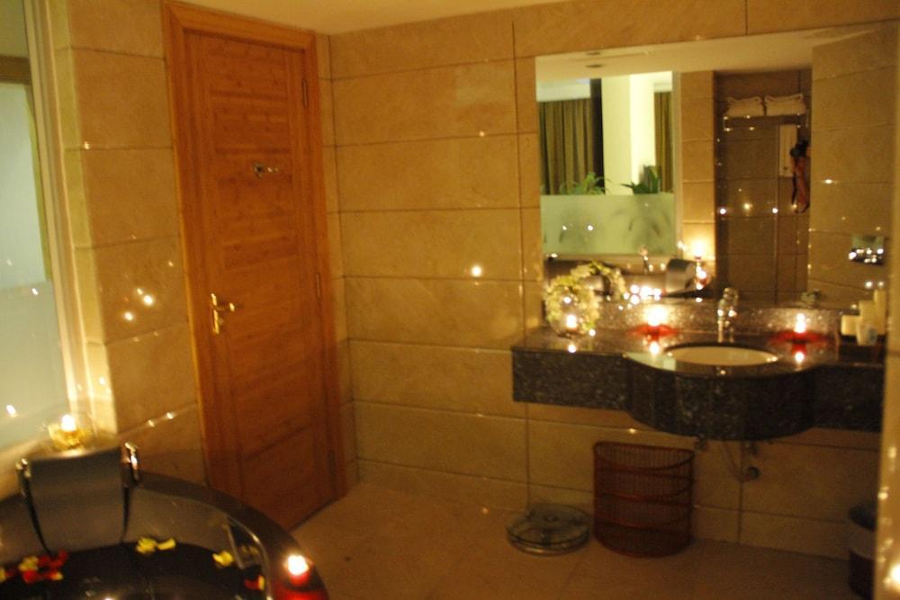 City Center Hotel Mawalih Kültér fotó