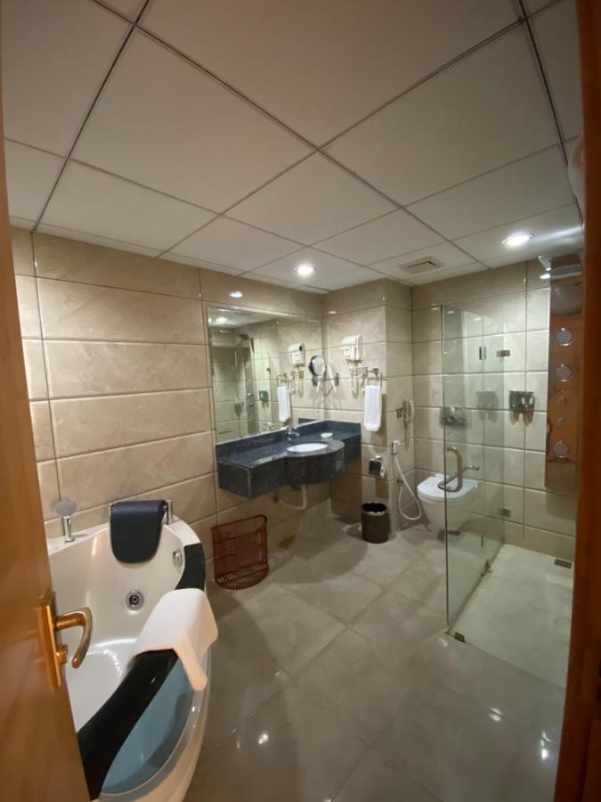 City Center Hotel Mawalih Kültér fotó